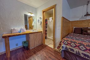 Chinook Winds Lodge