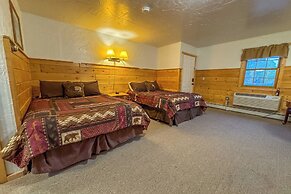 Chinook Winds Lodge