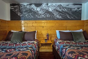 Chinook Winds Lodge