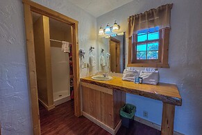 Chinook Winds Lodge