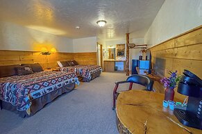 Chinook Winds Lodge