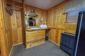 Chinook Winds Lodge