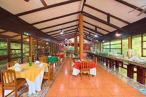 Aninga Lodge