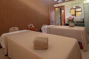 Aninga Lodge