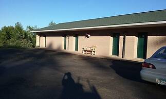 Northwoods Inn LLC