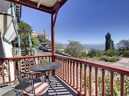 Ghost City Inn