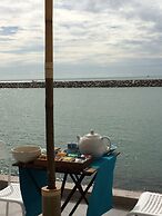 Chomtalay Resort at Had Chaosamran Beach