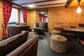 Home Hotel Arosa