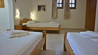 Proteas Hotel & Suites