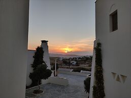 Proteas Hotel & Suites