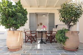 Proteas Hotel & Suites