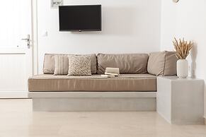 Proteas Hotel & Suites