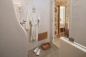 Proteas Hotel & Suites