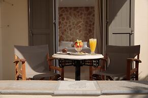 Proteas Hotel & Suites