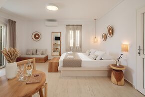 Proteas Hotel & Suites