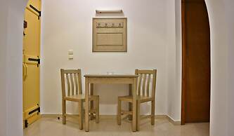 Proteas Hotel & Suites