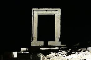 Proteas Hotel & Suites