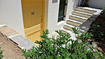 Proteas Hotel & Suites