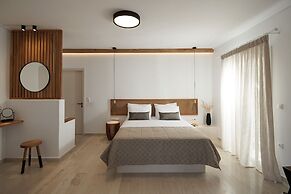 Proteas Hotel & Suites