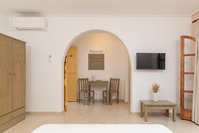 Proteas Hotel & Suites