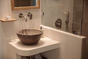 Proteas Hotel & Suites