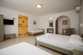 Proteas Hotel & Suites