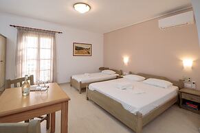 Proteas Hotel & Suites