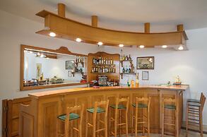 Proteas Hotel & Suites