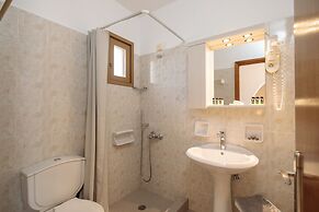 Proteas Hotel & Suites