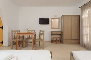 Proteas Hotel & Suites