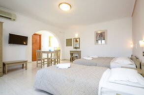 Proteas Hotel & Suites