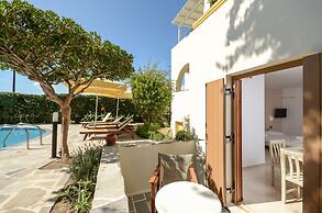 Proteas Hotel & Suites