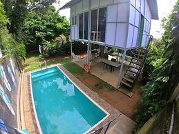 Anne's Maisonnette