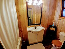 Dwight Riverside Inn