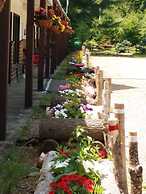 Dwight Riverside Inn