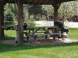 Dwight Riverside Inn