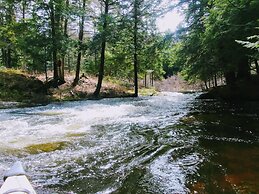 Dwight Riverside Inn