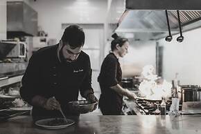 Apollon Windmill Hotel