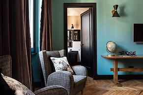 Velona's Jungle Luxury Suites