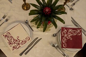 Atrium Panoramic Hotel & Spa