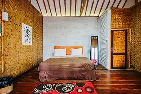 Bukit Alamanda Resort & Resto