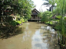 Bukit Alamanda Resort & Resto