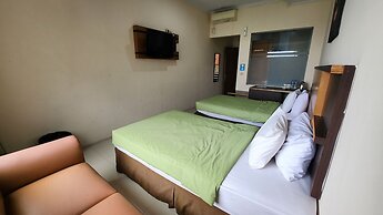 Bukit Alamanda Resort & Resto