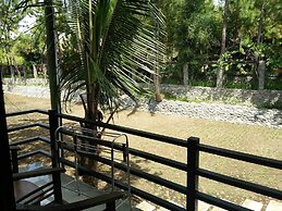 Bukit Alamanda Resort & Resto