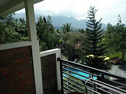 Bukit Alamanda Resort & Resto