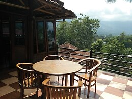 Bukit Alamanda Resort & Resto