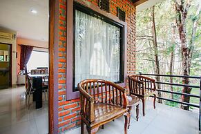 Bukit Alamanda Resort & Resto