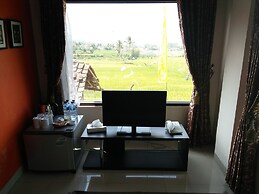 Bukit Alamanda Resort & Resto