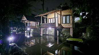 Bukit Alamanda Resort & Resto