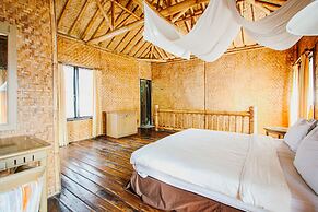 Bukit Alamanda Resort & Resto